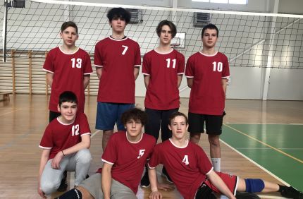 Ābeļu pamatskola uzvar abās grupās