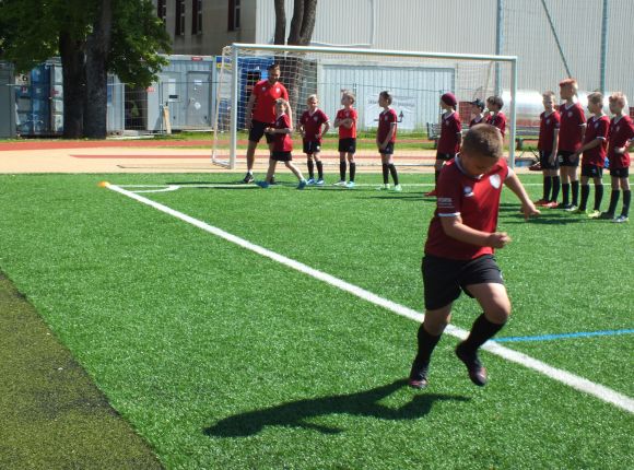 Kontrolnormatīvi futbola nodaļas audzēkņiem