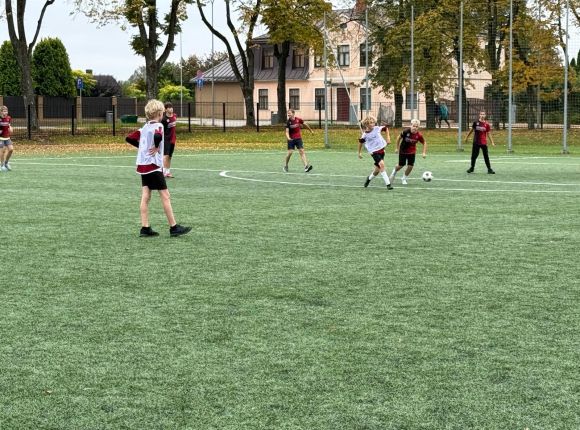 Skolu futbols_6.-7.klases_01.10.2026.
