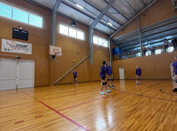 Skolu sports volejbolā_17.-18.02.2026.