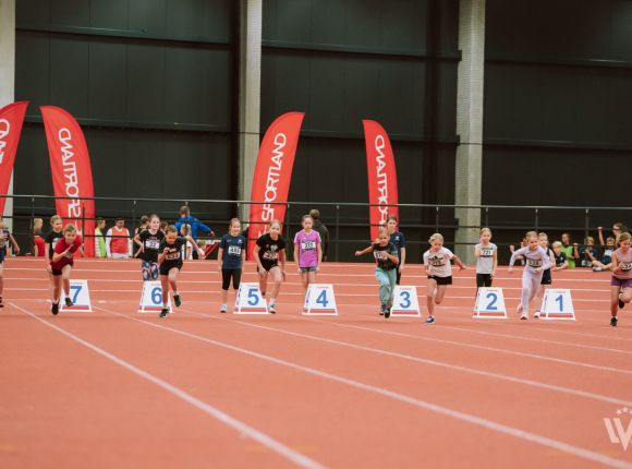 Sportland U10 un U12 sacensību mirkļi no LVS arhīva