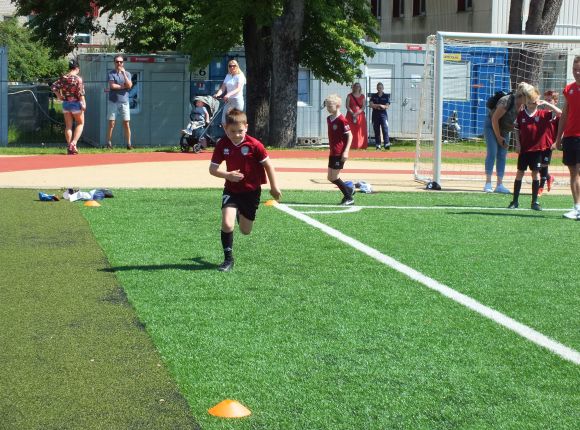 Kontrolnormatīvi futbola nodaļas audzēkņiem