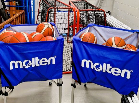 Projekta ietvaros iegādāts basketbola inventārs