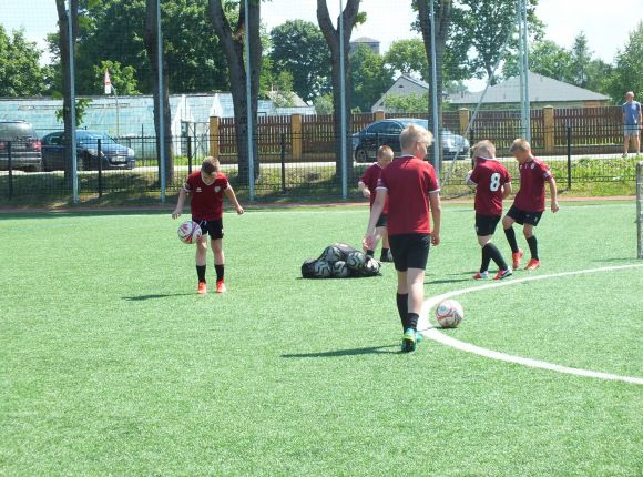 Kontrolnormatīvi futbola nodaļas audzēkņiem