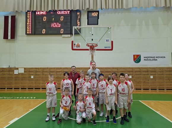 LJBL MINI Balcia kauss U10 vecuma grupām
