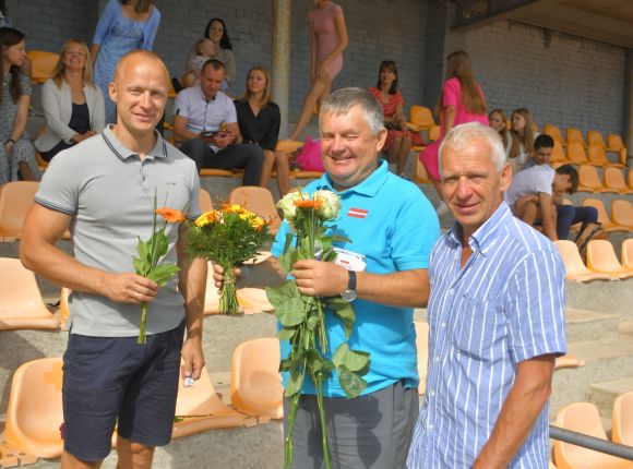 Izlaidums V20 programmas absolventiem (25.08.2022.)