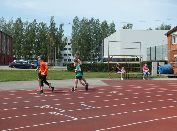 Fotomirkļi no kontrolnormatīvu pārbaudījumiem