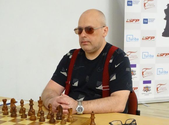 Latvijas čempionāti klasiskajā šahā