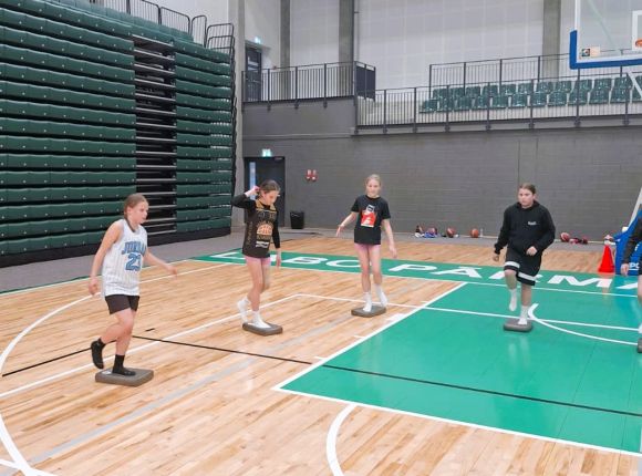Projekta ietvaros iegādāts basketbola inventārs