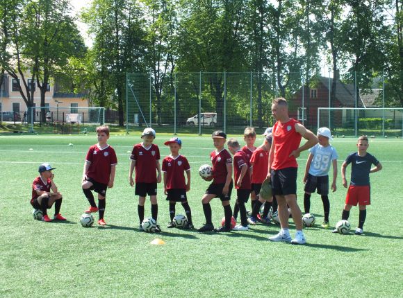 Kontrolnormatīvi futbola nodaļas audzēkņiem