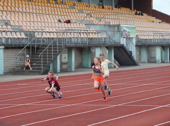 Kontrolnormatīvi vieglatlētikas nodaļas audzēkņiem