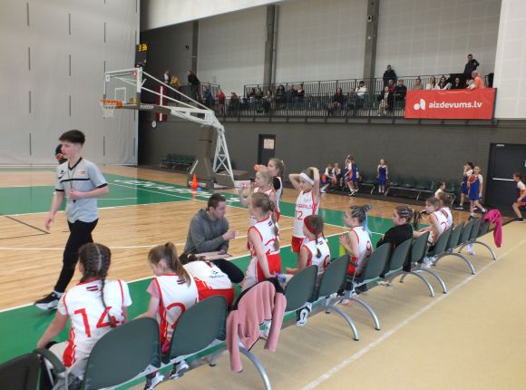 LJBL MINI Balcia kauss U10 vecuma grupām