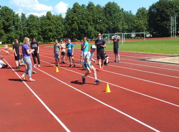 Kontrolnormatīvi volejbola nodaļas audzēkņiem