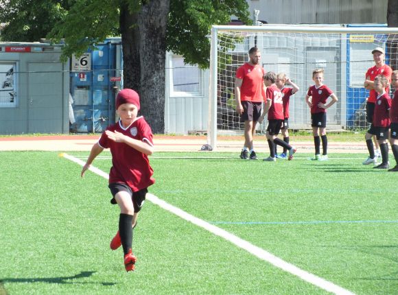 Kontrolnormatīvi futbola nodaļas audzēkņiem