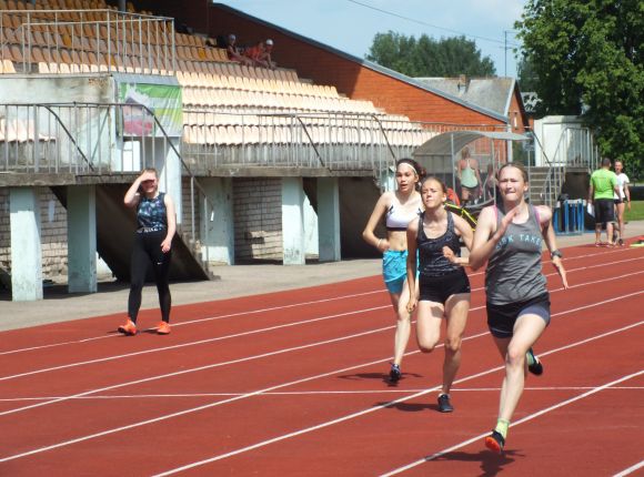 Kontrolnormatīvi vieglatlētikas nodaļas audzēkņiem