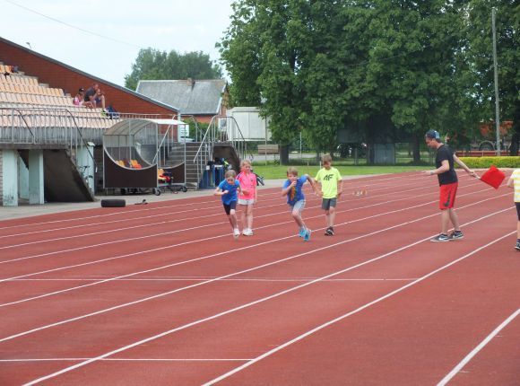 Kontrolnormatīvi vieglatlētikas nodaļas audzēkņiem