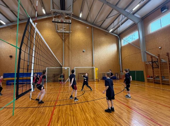 Skolu sports volejbolā_17.-18.02.2026.
