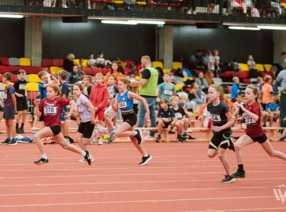 Sportland U10 un U12 sacensību mirkļi no LVS arhīva