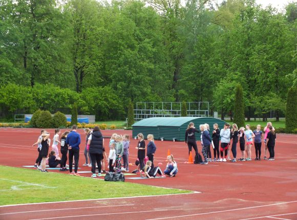 Fotomirkļi no kontrolnormatīvu pārbaudījumiem