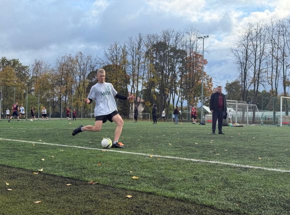 Skolu futbols_8.-9.klase_06.10.2026.