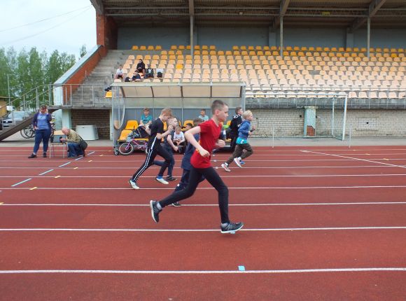 Fotomirkļi no kontrolnormatīvu pārbaudījumiem