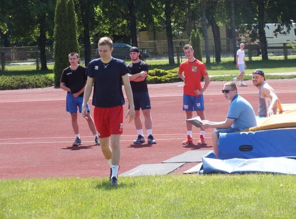 Kontrolnormatīvi volejbola nodaļas audzēkņiem