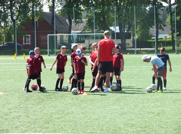 Kontrolnormatīvi futbola nodaļas audzēkņiem
