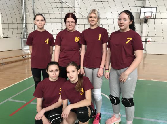 Ābeļu pamatskola uzvar abās grupās