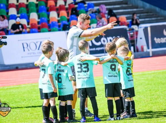 Futbola turnīrs DOBRECOVA CUP 2026