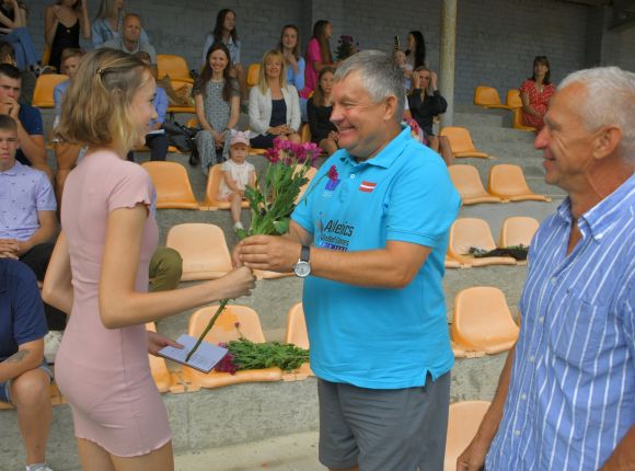 Izlaidums V20 programmas absolventiem (25.08.2022.)