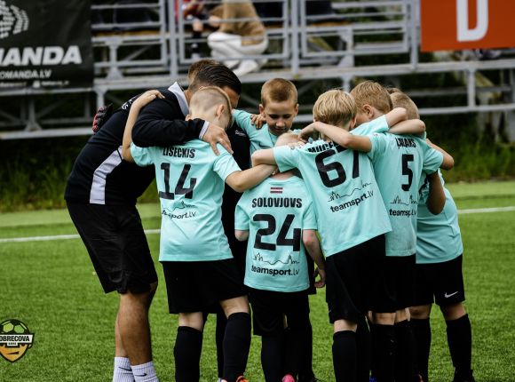 Futbola turnīrs DOBRECOVA CUP 2026