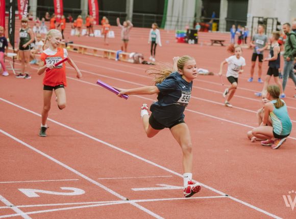 Sportland U10 un U12 sacensību mirkļi no LVS arhīva