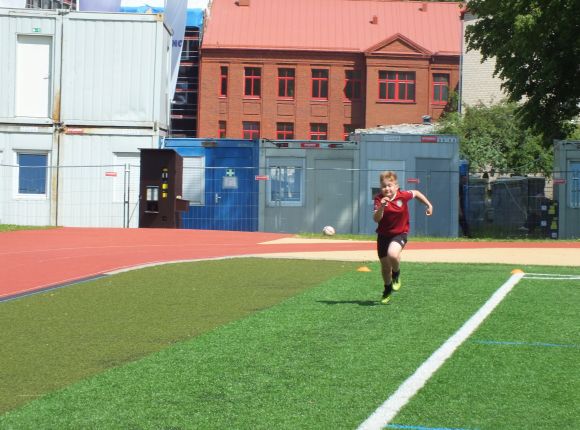 Kontrolnormatīvi futbola nodaļas audzēkņiem
