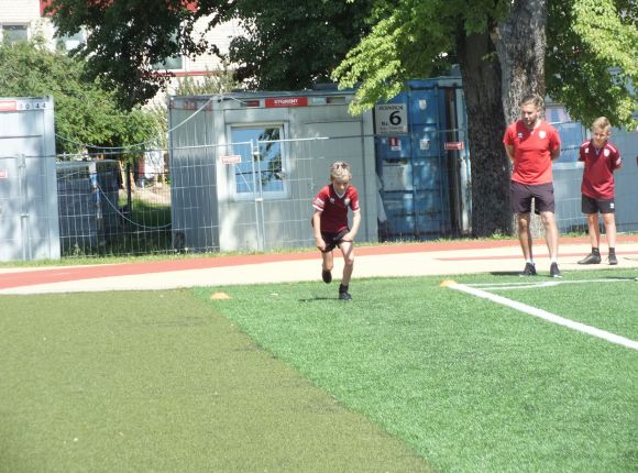 Kontrolnormatīvi futbola nodaļas audzēkņiem