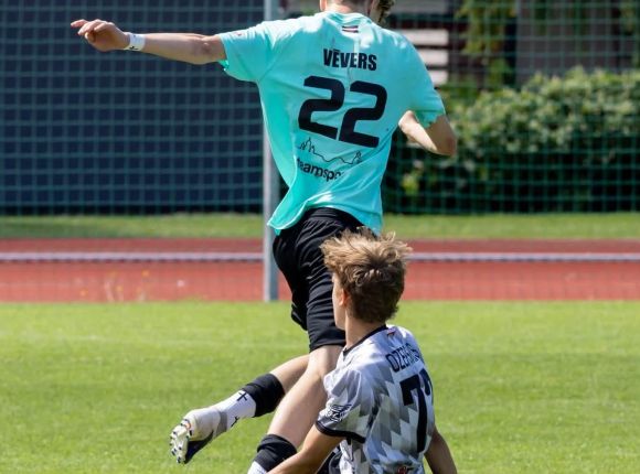 Latvijas Jaunatnes futbola čempionāta komandas