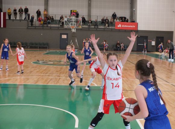 LJBL MINI Balcia kauss U10 vecuma grupām