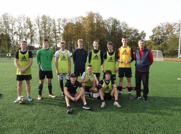 Skolu sports_futbols_30.09.2020.