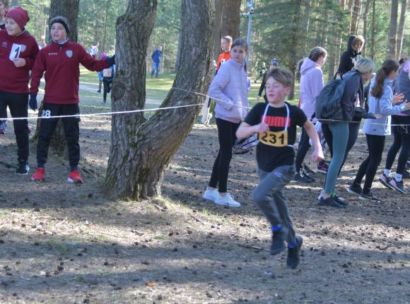 Skolu sporta pavasara kross
