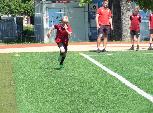 Kontrolnormatīvi futbola nodaļas audzēkņiem