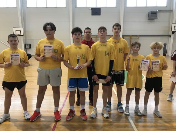 Noslēdzas skolu sacensības basketbolā