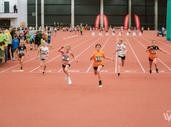 Sportland U10 un U12 sacensību mirkļi no LVS arhīva