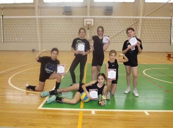 Jēkabpils 2.vidusskola pārliecinoši uzvar abās grupās