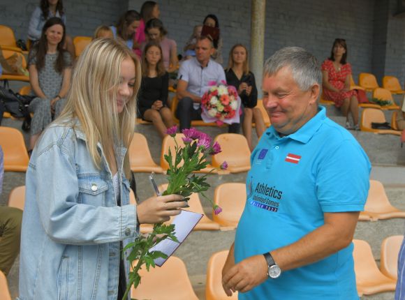 Izlaidums V20 programmas absolventiem (25.08.2022.)