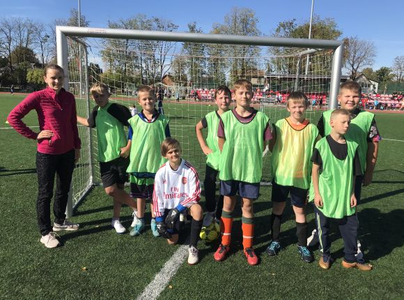 Mazo skolu futbolisti uzsāk cīņas