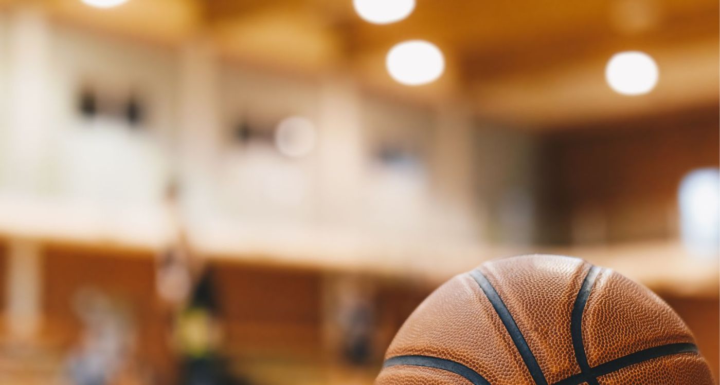Basketbolistiem nedēļas spēles savā laukumā