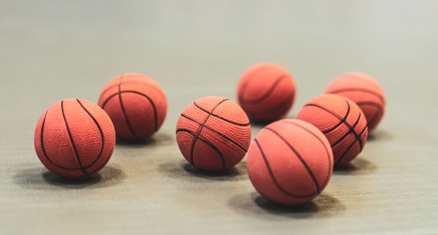 Basketbolā trīs uzvaras un viens zaudējums