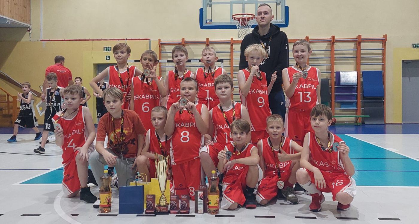  Jaunākie basketbolisti no Balviem atgriežas ar godalgām