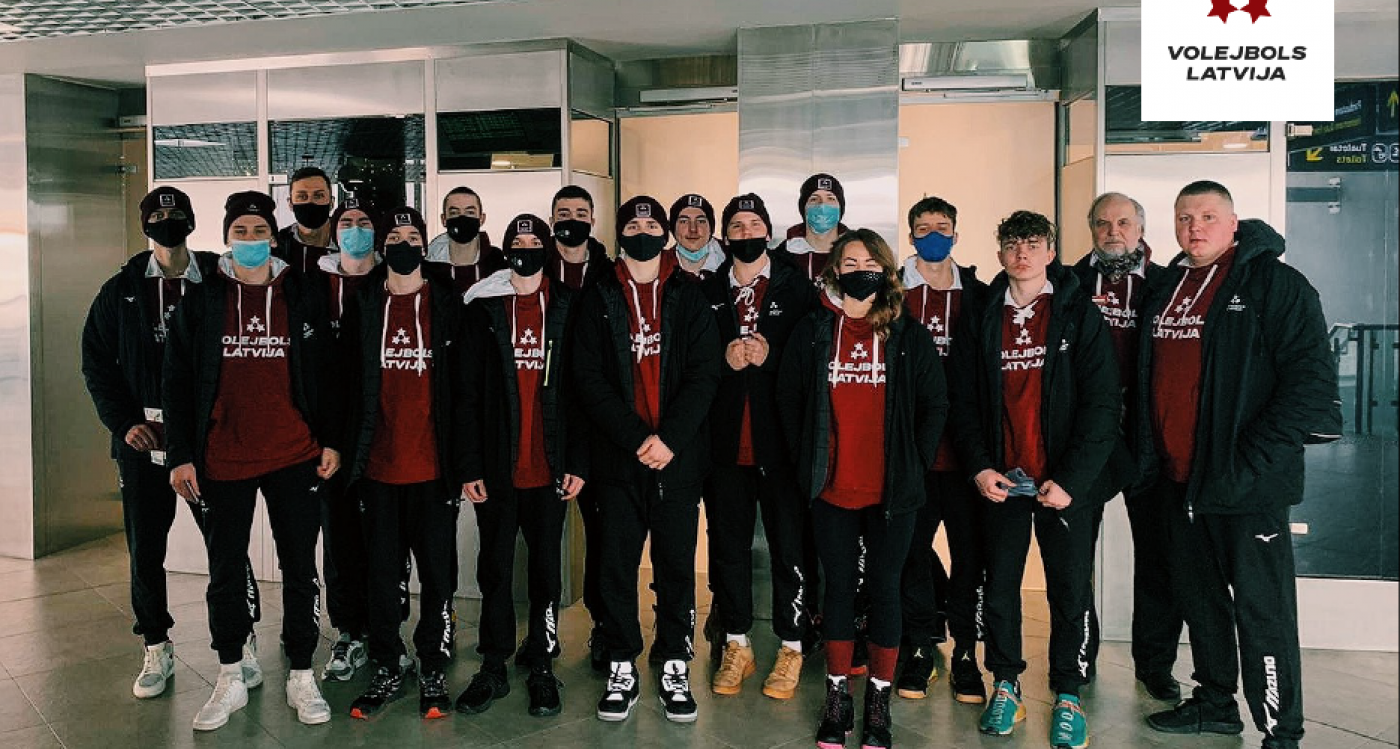 Uz Eiropas čempionāta atlases turnīru Gruzijā devusies Latvijas U-17 volejbolistu izlase