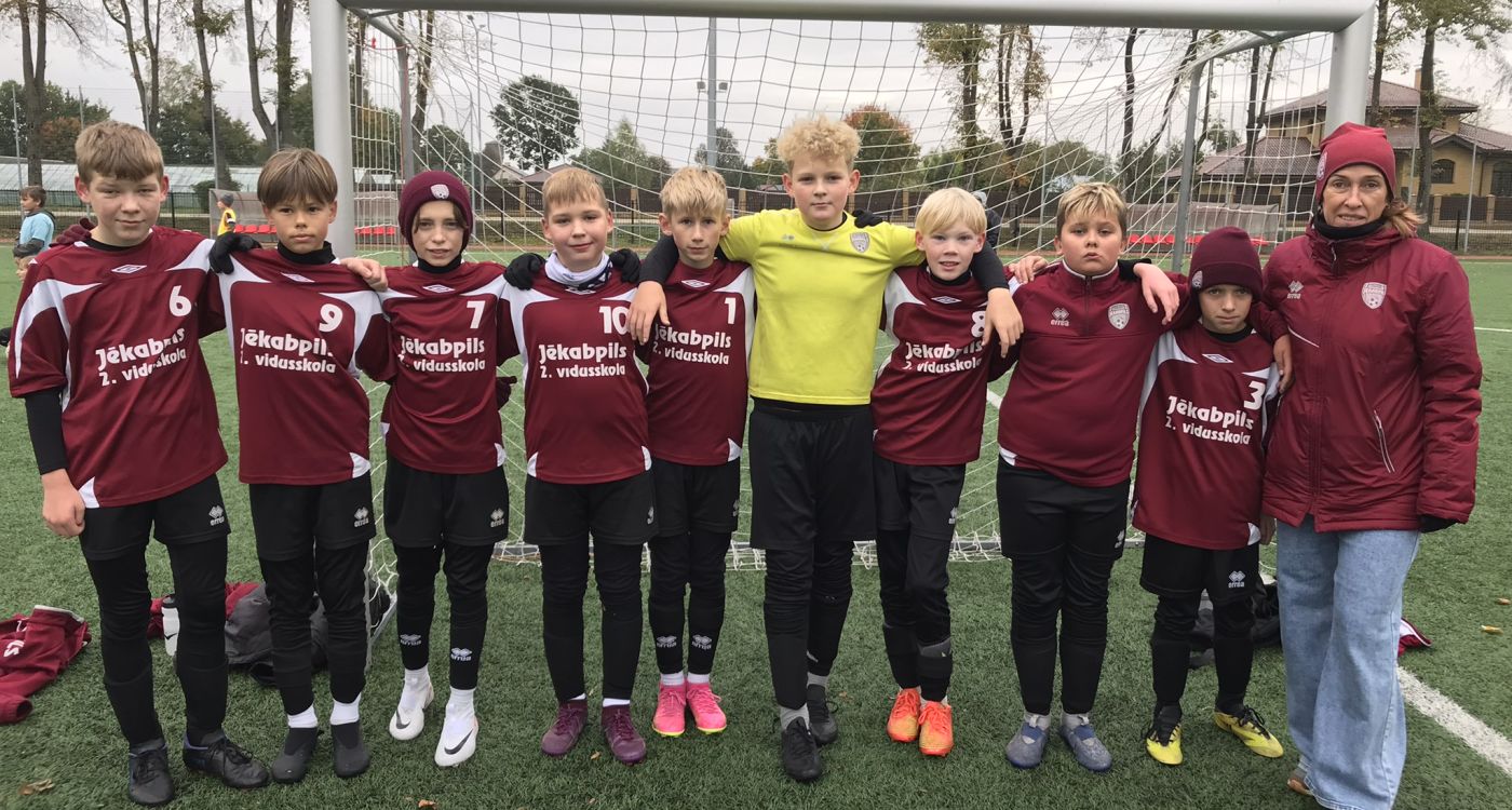 Uzvaras izcīna Jēkabpils 2.vidusskolas un Jēkabpils 3.vidusskolas futbolisti