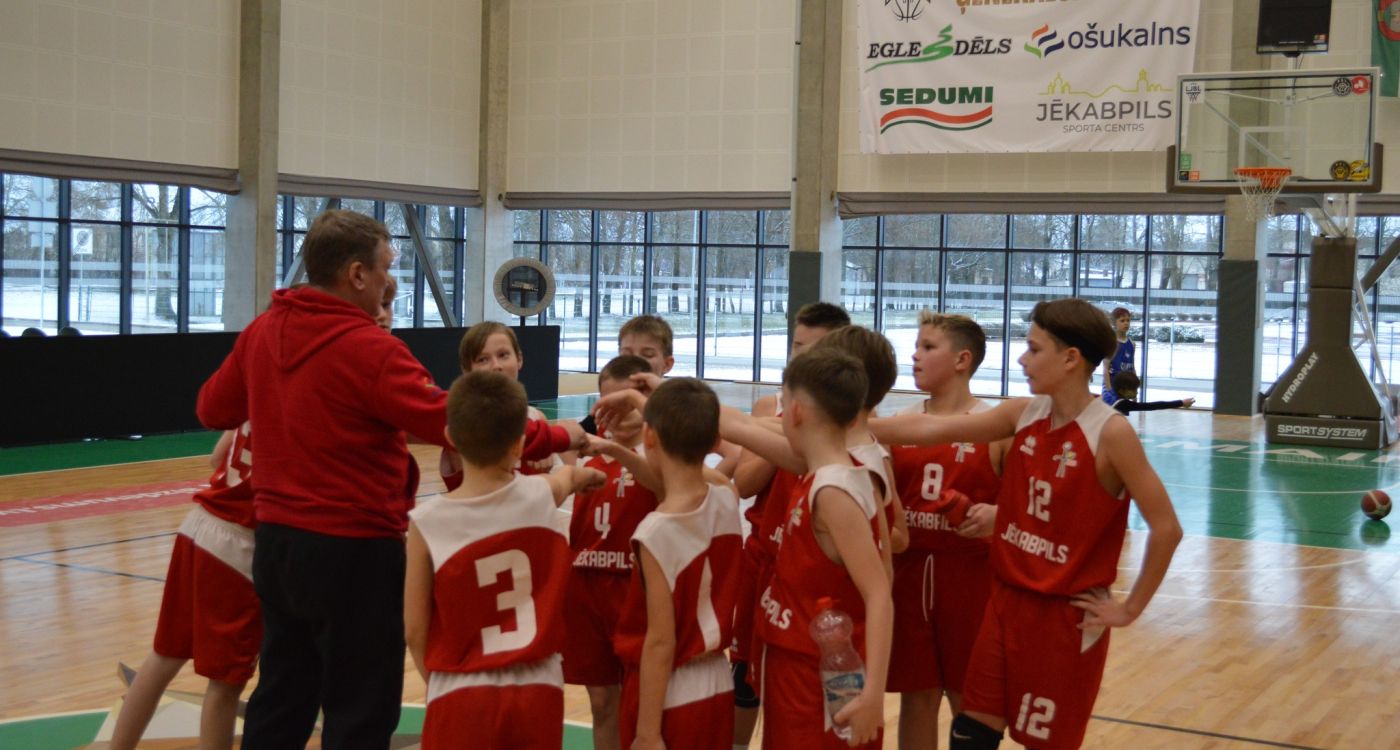 Aizvadītā nedēļa komandu sporta veidu sacensībās
